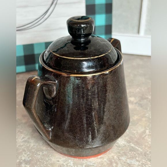 Japan Redware Tea Set and Salt/Pepper Shakers - Picture 8 of 14